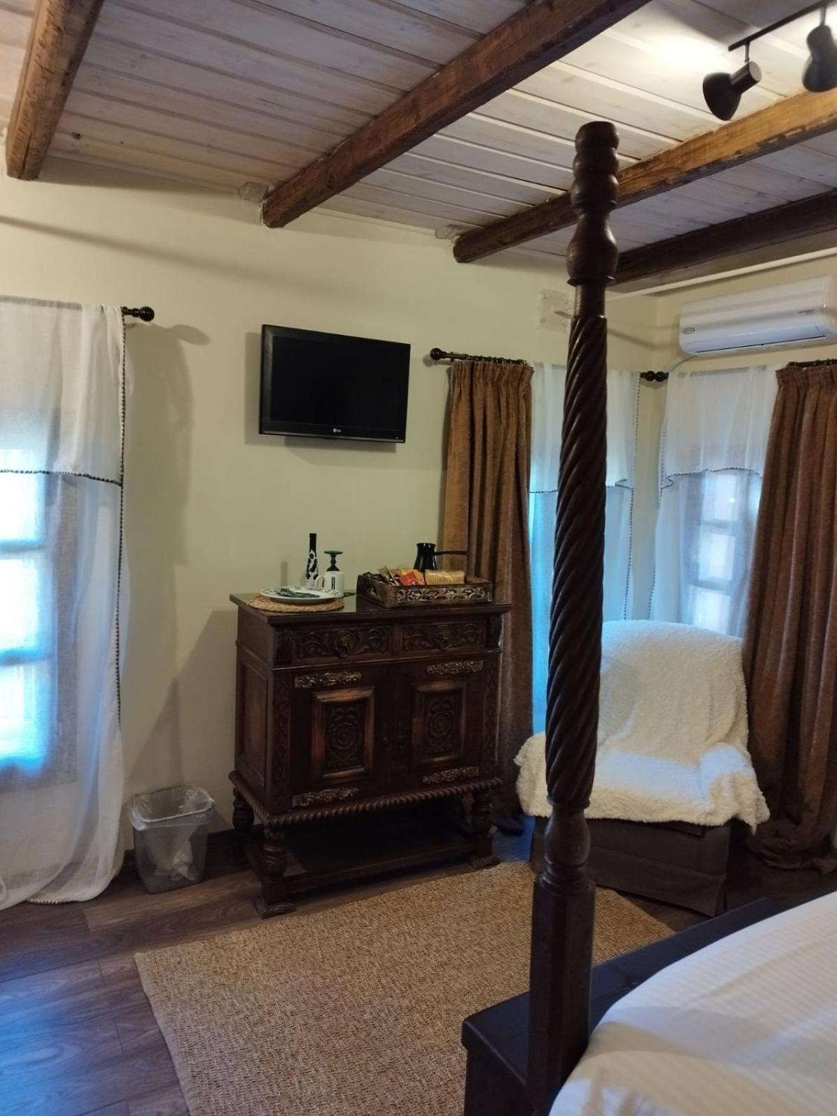 Theopetra Home Szoba fotó